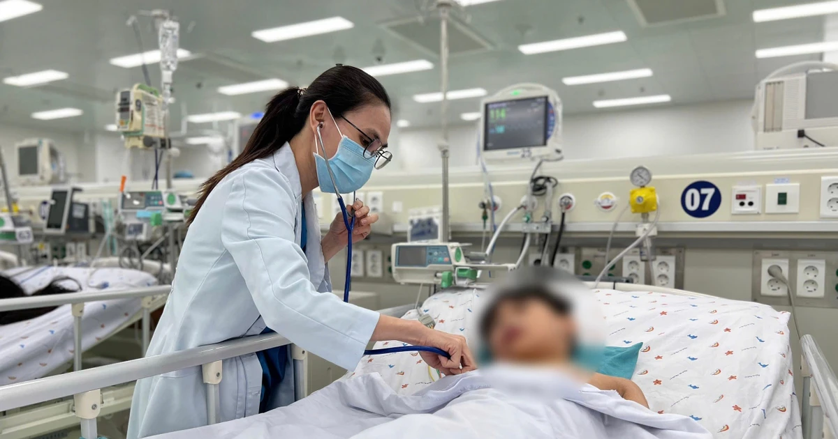 Cứu sống bé trai 7 tuổi bị cúm A gây viêm cơ tim tối cấp