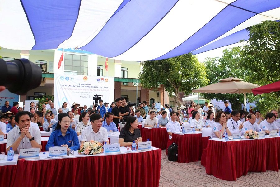 Các đại biểu tham dự chương trình