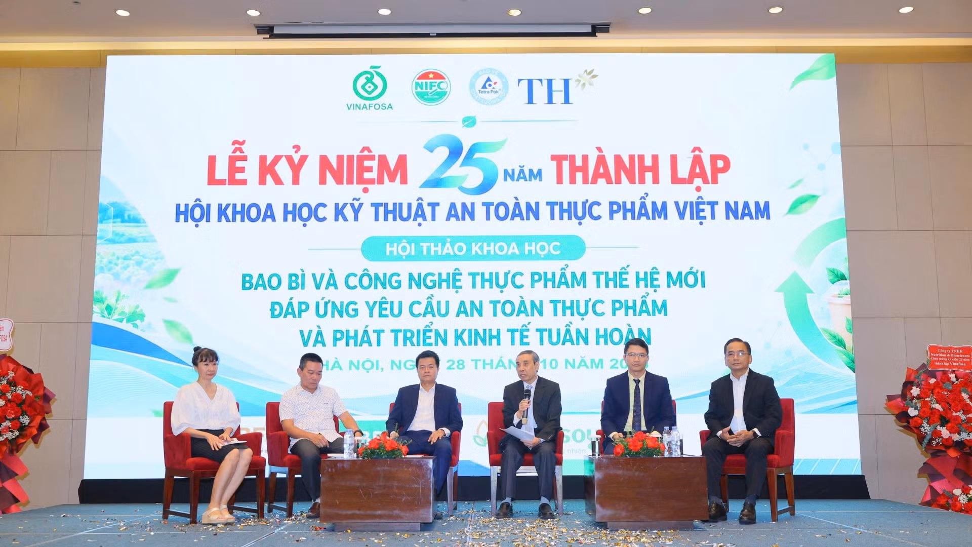 hoi-thao-bao-bi-thuc-pham-9558.jpg
